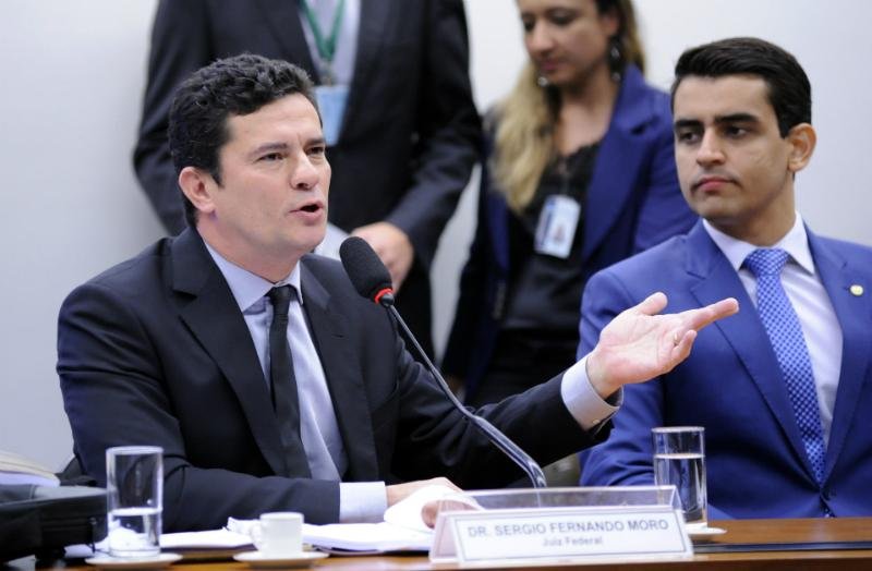 Moro elogia projeto anticorrup&ccedil;&atilde;o e d&aacute; sugest&otilde;es a deputados