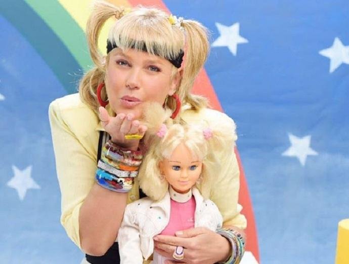 Xuxa compartilhou foto dos bastidores da grava&ccedil;&atilde;o
