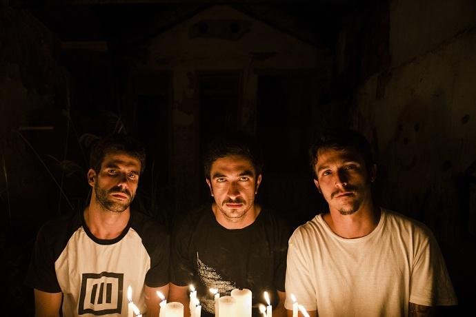 Banda lan&ccedil;ou seu primeiro &aacute;lbum em mar&ccedil;o