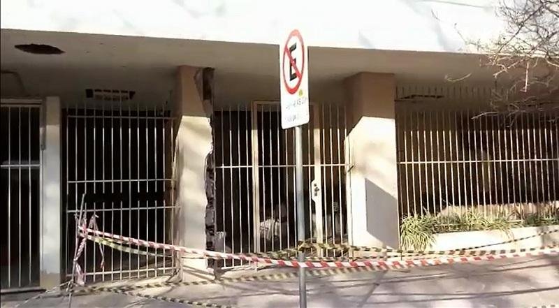 Marquise em Porto Alegre &eacute; isolada por risco de desabamento 
