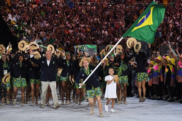 Yane Marques foi a porta-bandeira da delega&ccedil;&atilde;o do Brasil