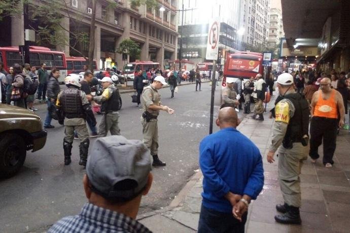 Ataque ocorreu na Borges de Medeiros, quase Esquina Democr&aacute;tica