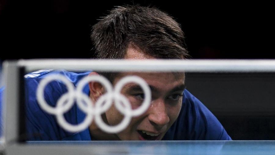Hugo Calderano avan&ccedil;a &agrave; terceira rodada no t&ecirc;nis de mesa