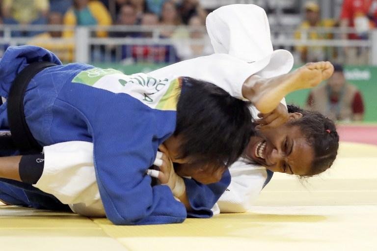 Erika Miranda termina em quinto lugar nos Jogos Rio 2016