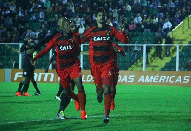 T&uacute;lio de Melo empatou para o Sport j&aacute; no final da partida