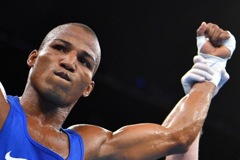 Robson Concei&ccedil;&atilde;o vence na categoria 60 kg do boxe e fica a uma luta da medalha