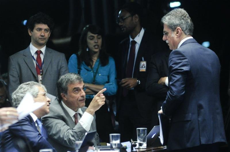 Presidente do STF afirma que tudo depende do n&uacute;mero de oradores inscritos