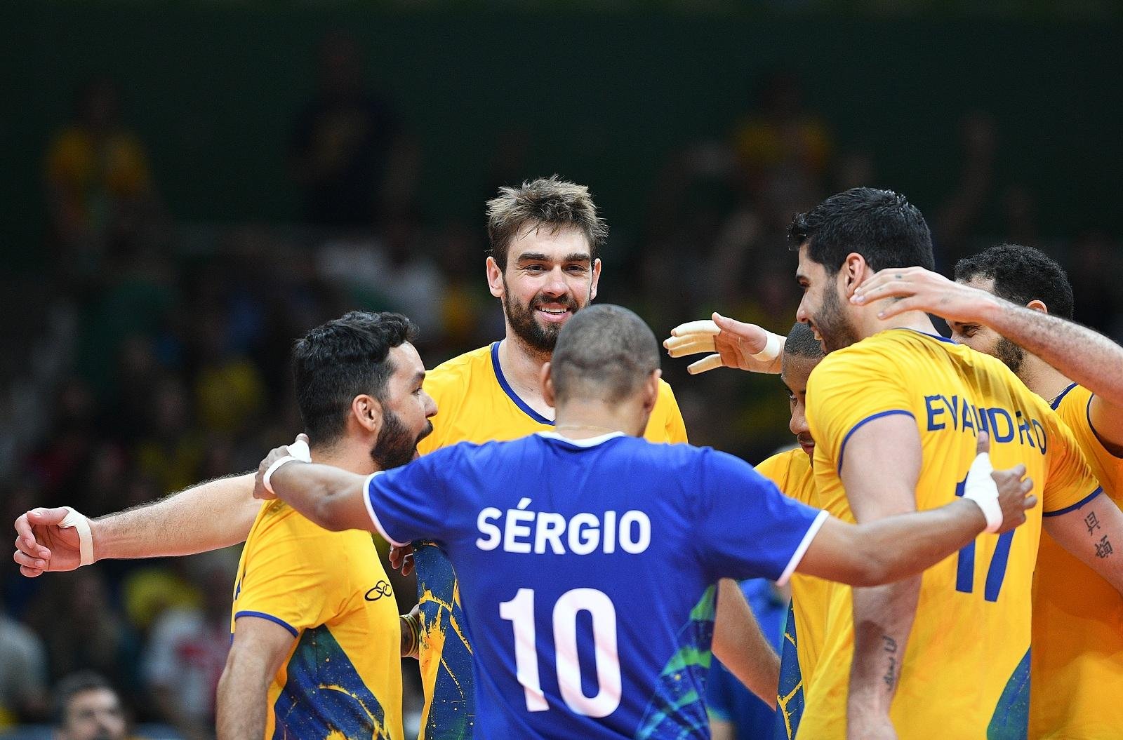 Partida terminou com parciais de 24-26, 25-18, 25-22 e 25-17