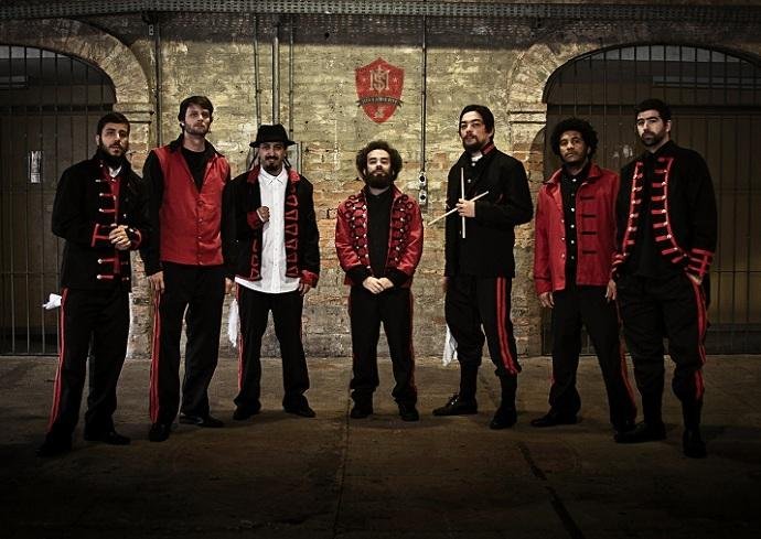 Grupo paulista de reggae sobe ao palco do Bar Opini&atilde;o