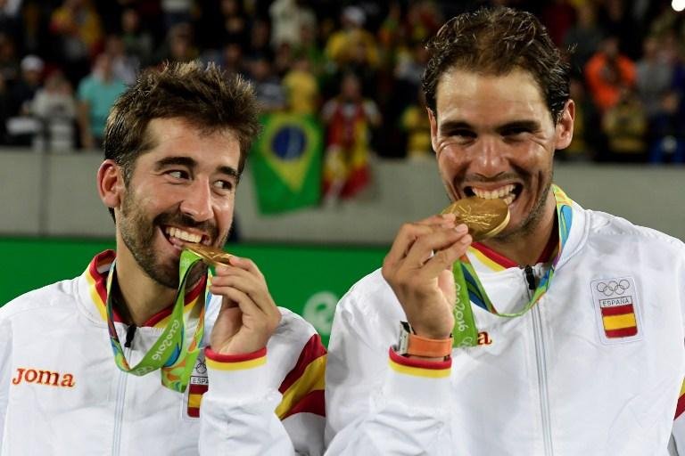 No torneio de duplas masculinas, espanh&oacute;is venceram com parciais de 6-2, 3-6 e 6-4