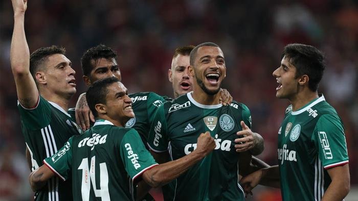 Em jogo de 1 a 0, paulistas chegaram a 39 pontos, tr&ecirc;s acuna do vice-l&iacute;der