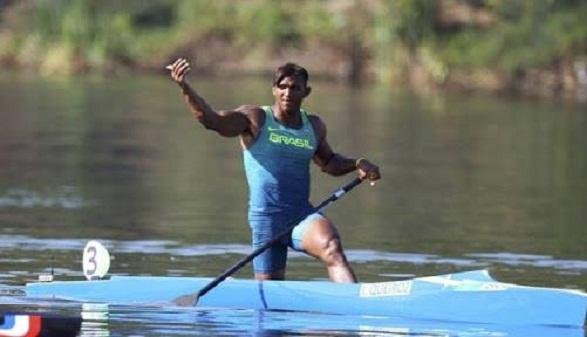 Isaquias Queiroz disputa por medalha na canoagem
