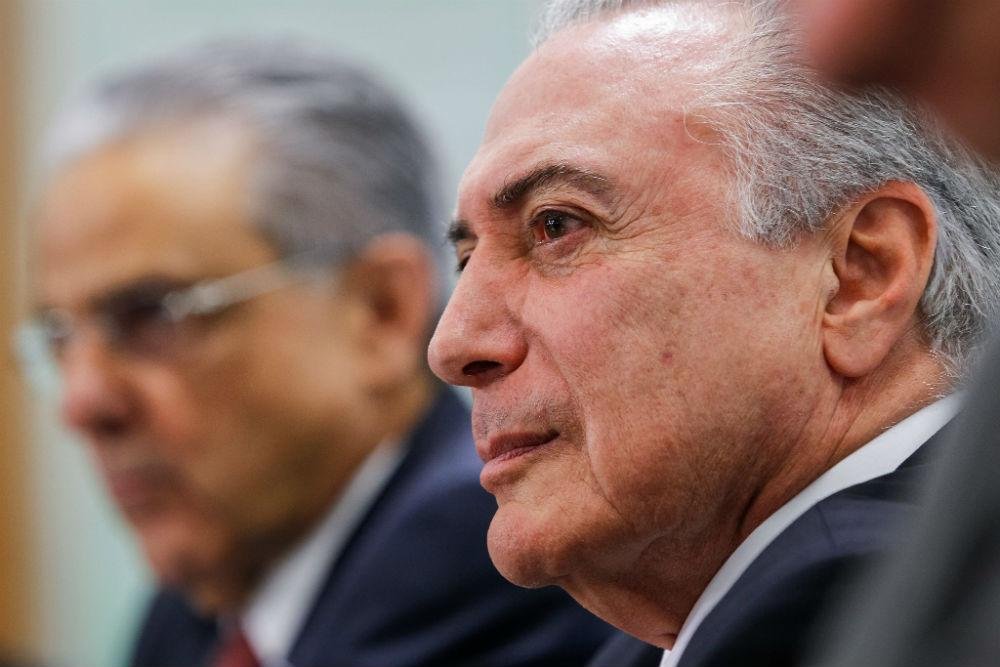Presidente quer aproveitar conversa com tucanos para pedir apoio dos deputados e senadores 