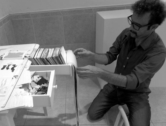 O escritor e ilustrador Hermes Bernardi Jr. &eacute; o tema de exposi&ccedil;&atilde;o e show