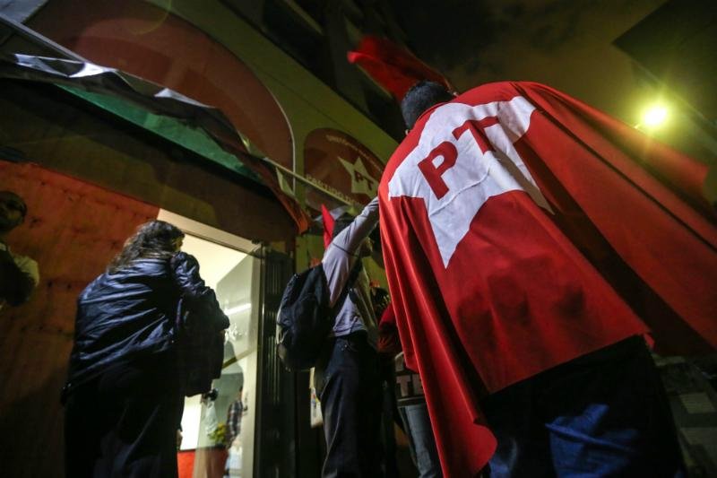 PT enviar&aacute; filmes a campanhas municipais para tentar salvar imagem em elei&ccedil;&atilde;o