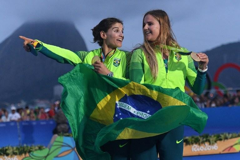Velejadoras conquistaram ouro para "salvar" hist&oacute;rico do esporte para o Brasil
