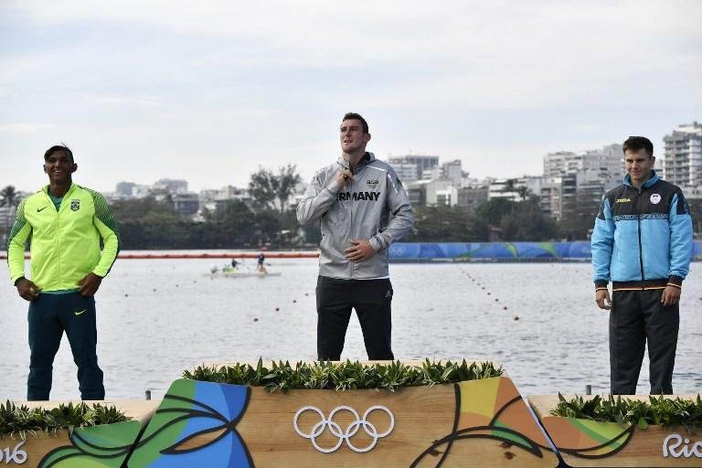 Serghei Tarnovschi (D) foi suspenso por doping 