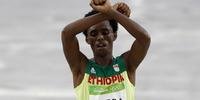 Governo etíope promete não punir Feyisa Lilesa após ato de protesto na maratona