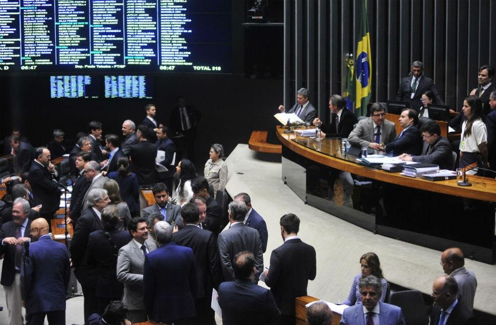 Programa de sa&uacute;de implantado pelo governo Dilma foi renovado por tr&ecirc;s anos