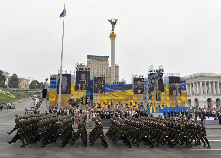 Desfile militar foi realizado em comemora&ccedil;&atilde;o aos 25 anos de independ&ecirc;ncia da Ucr&acirc;nia