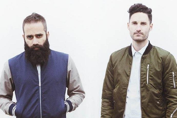 Dupla ganhou proje&ccedil;&atilde;o internacional com o single "Safe and Sound"