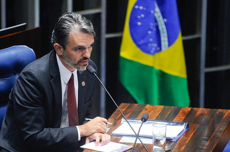 Procurador J&uacute;lio Marcelo de Oliveira disse que a presidente afastada n&atilde;o poderia ter editado os decretos sem a autoriza&ccedil;&atilde;o do Congresso