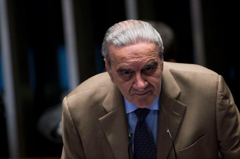 Economista afirmou que afastamento da presidente pelos motivos alegados &eacute; "atentado &agrave; democracia"