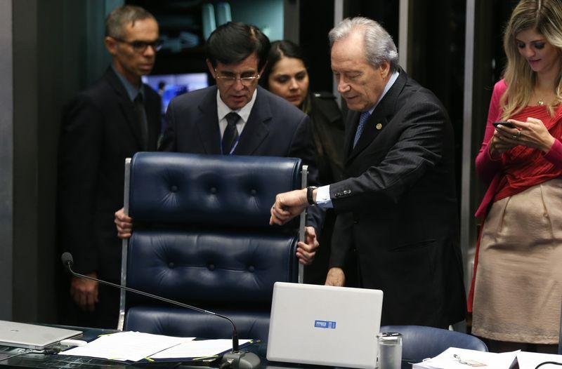 Senado ouve nesta s&aacute;bado duas testemunhas de defesa Dilma
