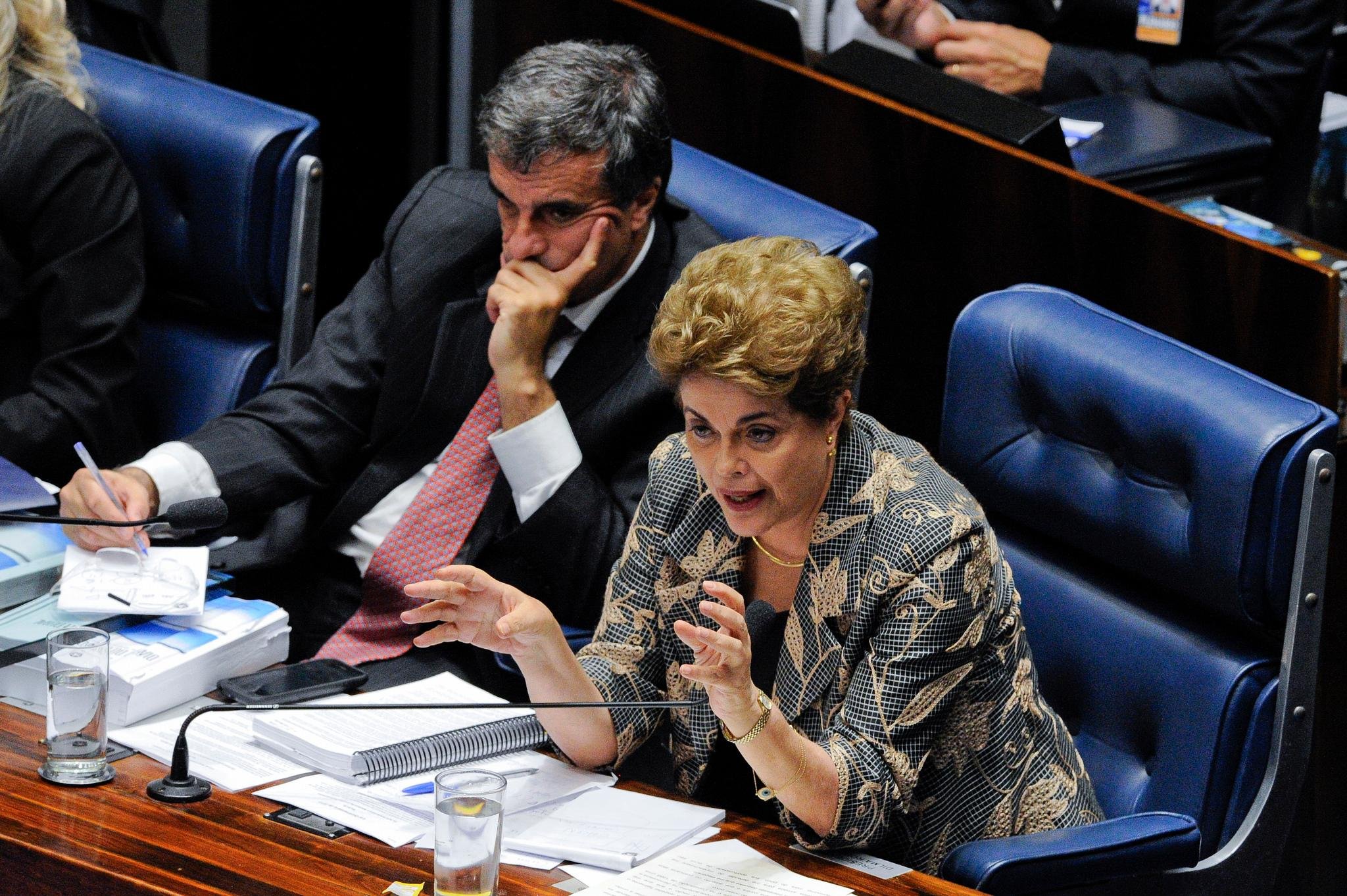 Dilma &eacute; julgada no Senado