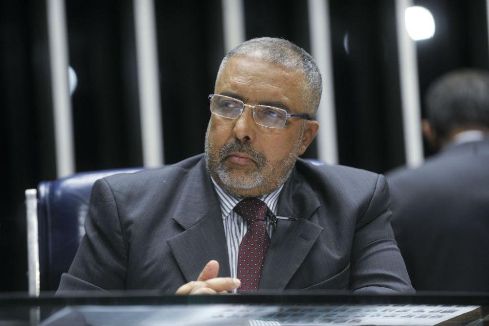 Paim disse que o afastamento de Dilma ter&aacute; como consequ&ecirc;ncia o &ldquo;ataque&rdquo; a direitos sociais e a &ldquo;revoga&ccedil;&atilde;o&rdquo; da Consolida&ccedil;&atilde;o das Leis Trabalhistas