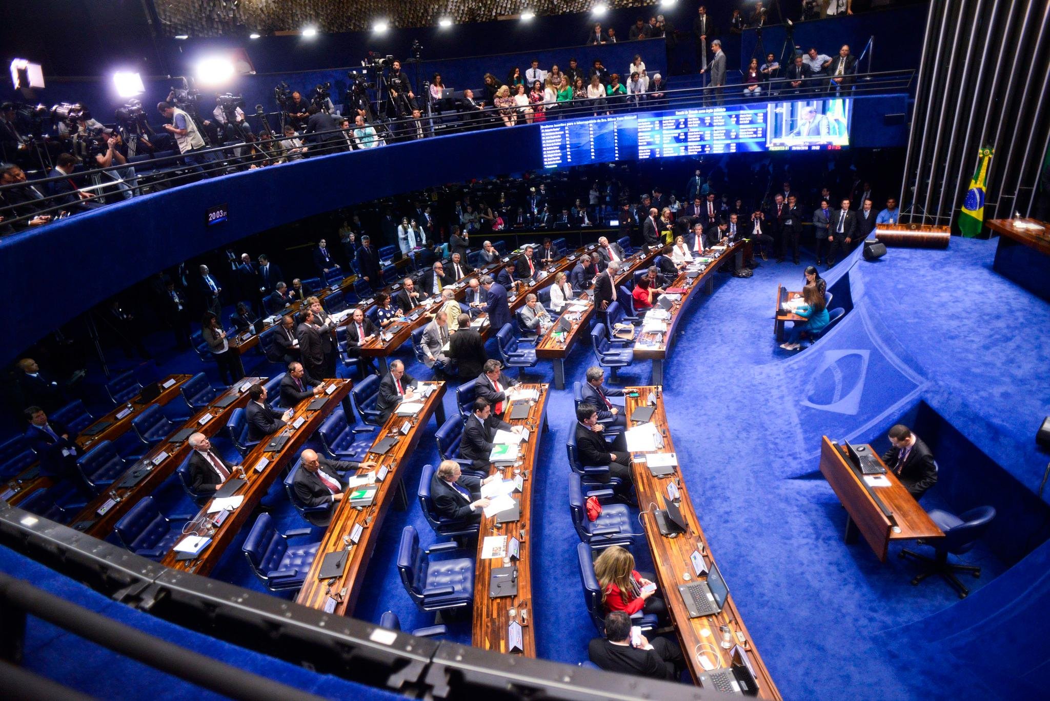 Senado retoma julgamento de Dilma com debates entre defesa e acusa&ccedil;&atilde;o