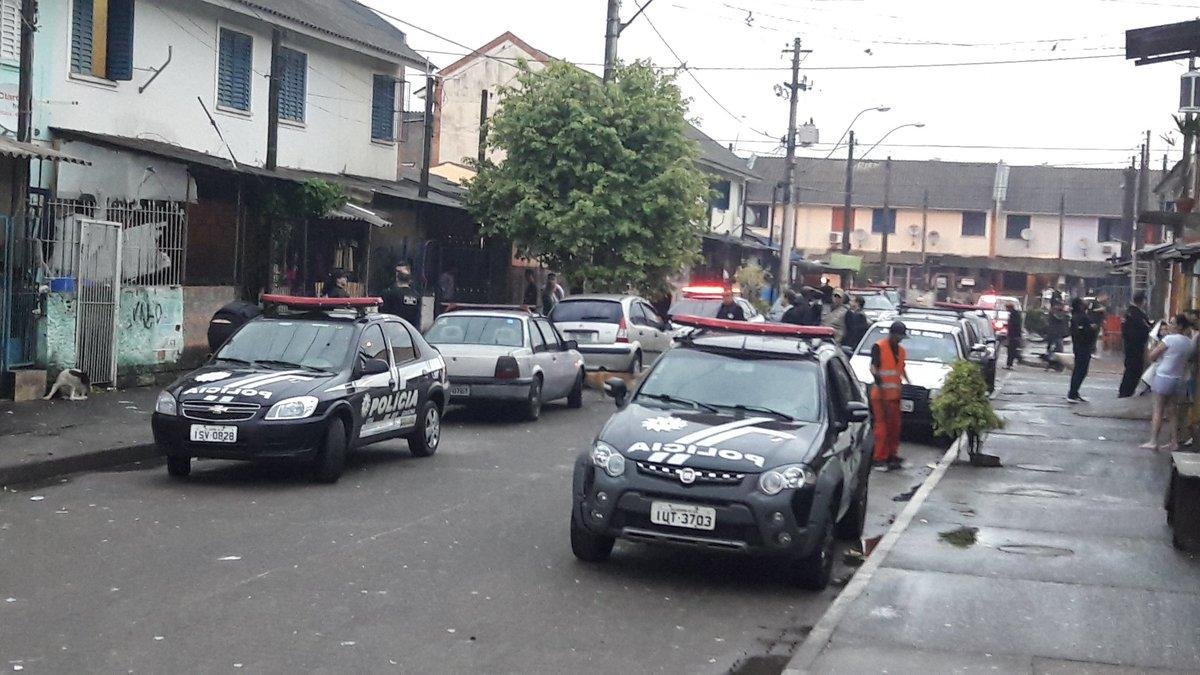 Dois homens e tr&ecirc;s adolescentes foram apreendidos na Opera&ccedil;&atilde;o Papirus