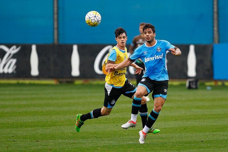 Henrique Almeida deve ser titular contra o Botafogo