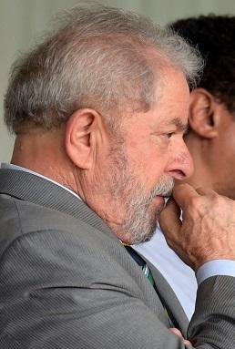 Petista &eacute; um dos investigados na opera&ccedil;&atilde;o Lava Jato