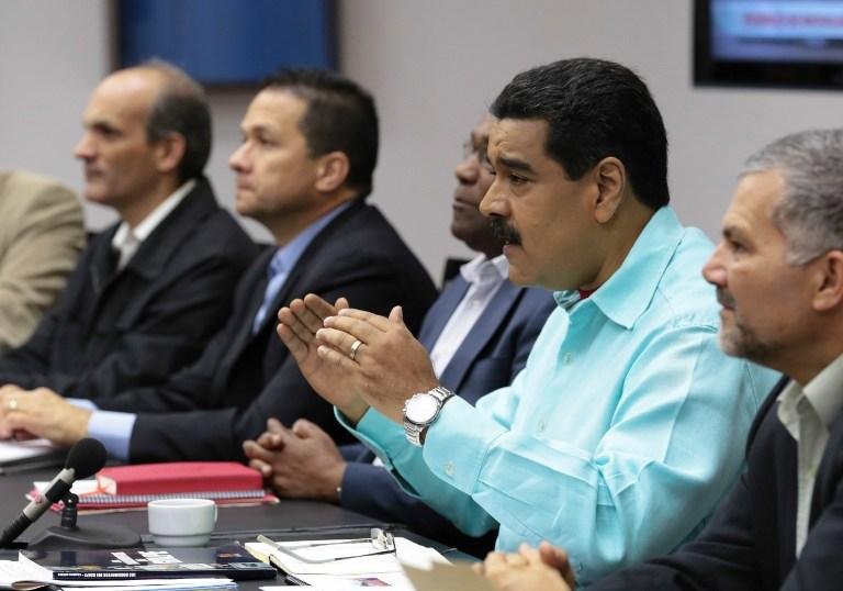 De acordo com presidente, medida &eacute; necess&aacute;ria para manter a paz e combater o golpismo