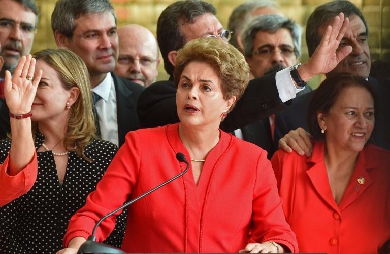 Ex-presidente pede a suspens&atilde;o de imediato dos efeitos da decis&atilde;o do Senado