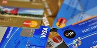 Para 76,5% das famílias endividadas, o cartão de crédito é o principal tipo de dívida