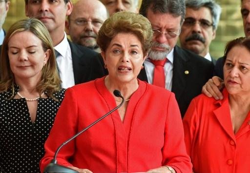 Dilma vai se mudar para Rio ap&oacute;s impeachment 