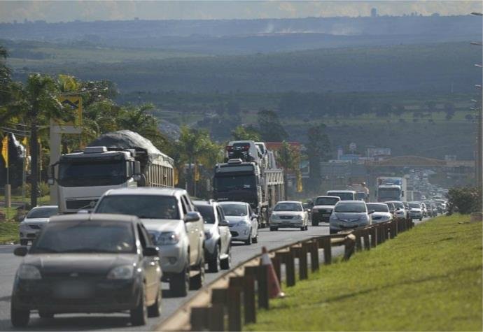 Justi&ccedil;a Federal no DF suspende "Lei do Farol Baixo"