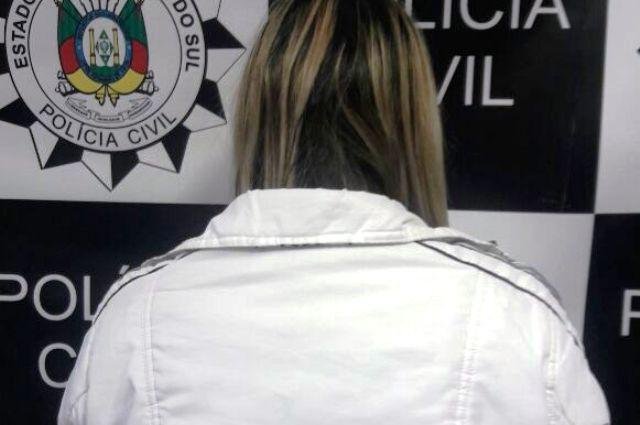 Mulher &eacute; presa com drogas sint&eacute;ticas na rodovi&aacute;ria de Porto Alegre