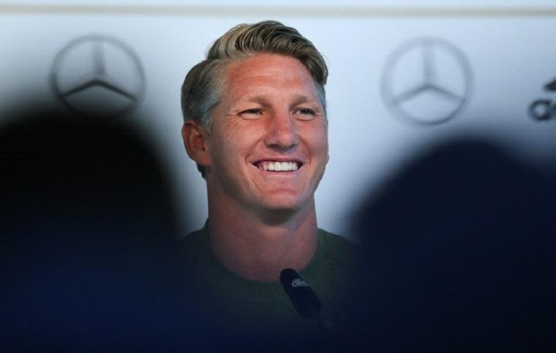 Mourinho deixa Schweinsteiger fora da lista de inscritos para Liga Europa