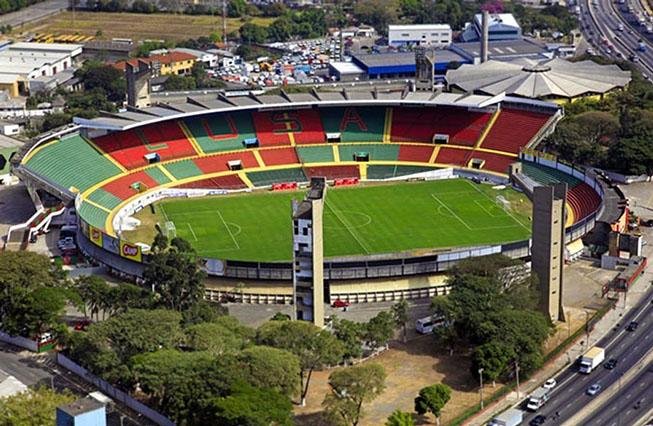 Canind&eacute; est&aacute; prestes a ser leiloado