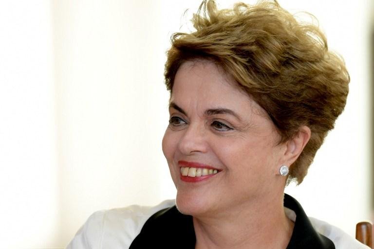 Movimentos pol&iacute;ticos far&atilde;o ato com Dilma hoje