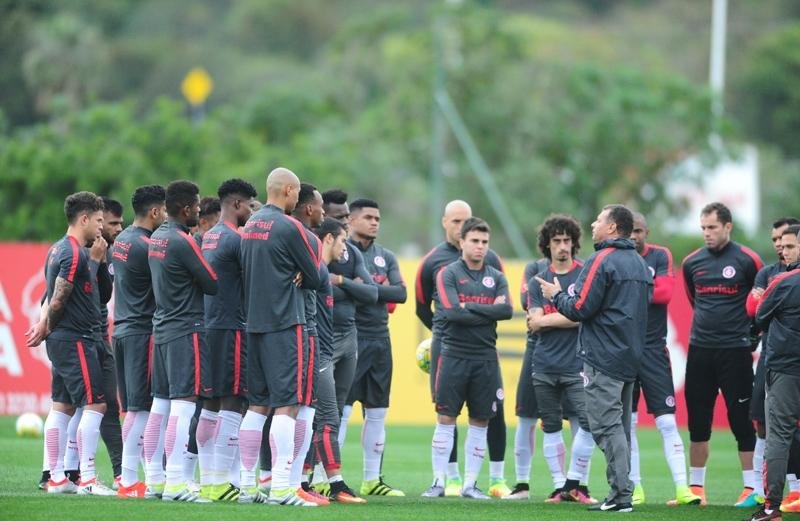 Inter tem apenas uma d&uacute;vida para enfrentar Santos 