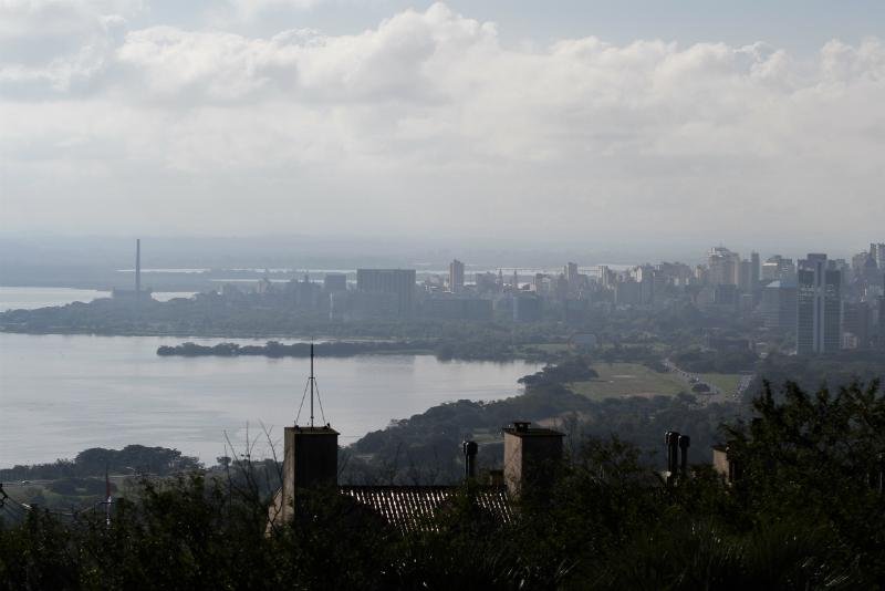 Vento ganha for&ccedil;a no RS e temperaturas v&atilde;o cair no final da tarde
