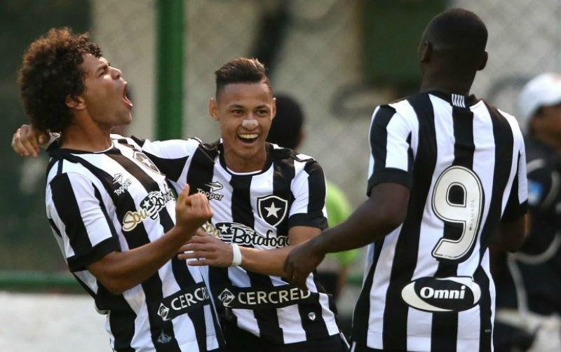 Neilton aproveitou uma rara oportunidade no in&iacute;cio do segundo tempo para decretar o 1 a 0