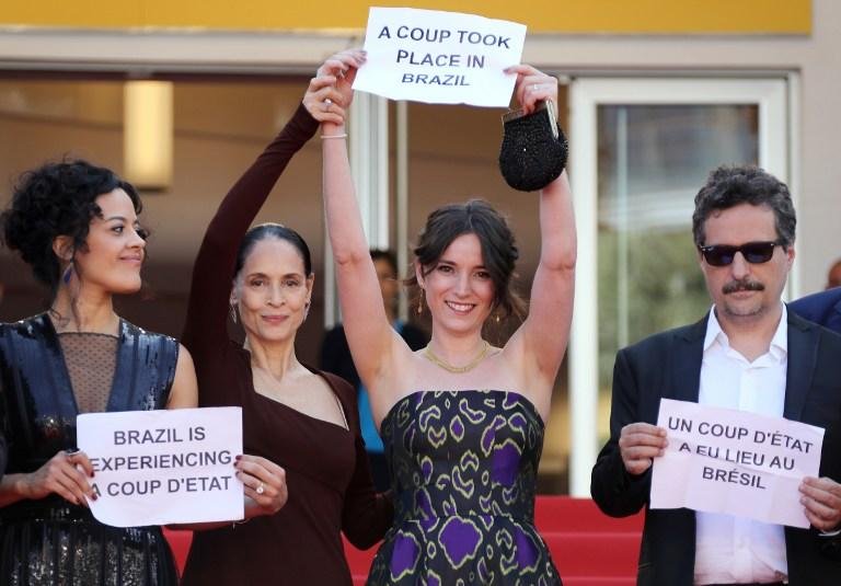 Equipe do longa fez a primeira manifesta&ccedil;&atilde;o durante o Festival de Cannes