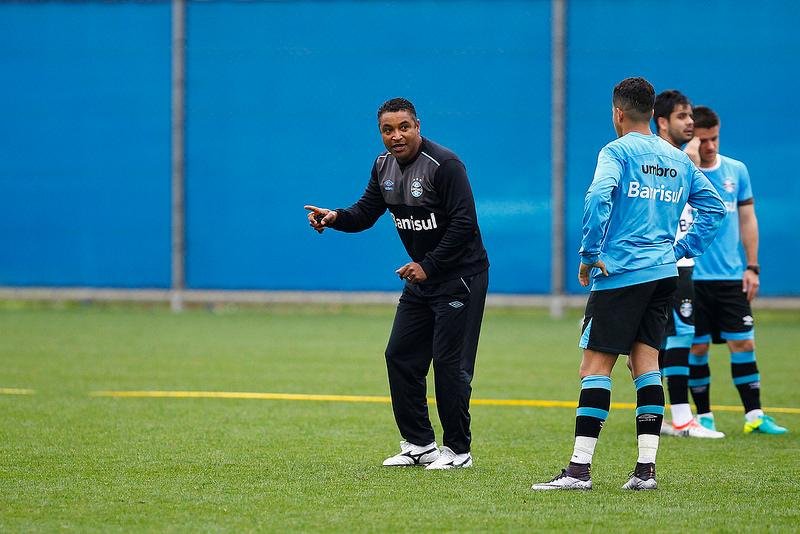 Romildo garantiu que Roger mant&eacute;m confian&ccedil;a da dire&ccedil;&atilde;o