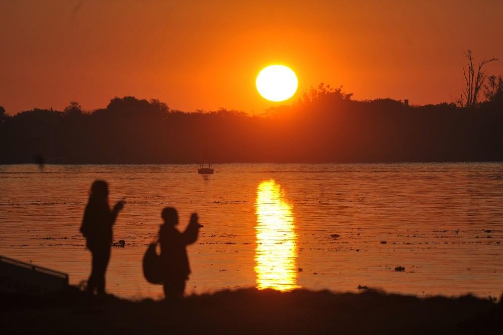 Sol predomina e temperaturas aumentam nesta sexta-feira no RS