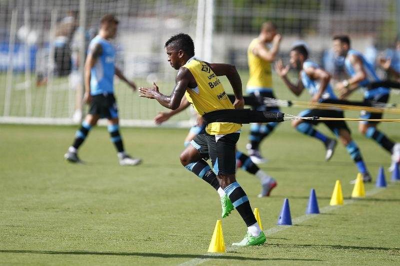 Gr&ecirc;mio ganhar&aacute; refor&ccedil;o de Bola&ntilde;os contra Palmeiras 